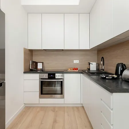 Bright Apartment Obroncow Wybrzeza With Parking By Noclegi Renters Gdansk Exterior photo
