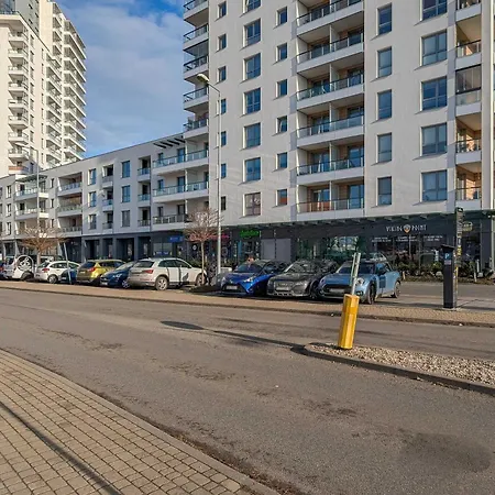 Bright Apartment Obroncow Wybrzeza With Parking By Noclegi Renters Gdansk Exterior photo