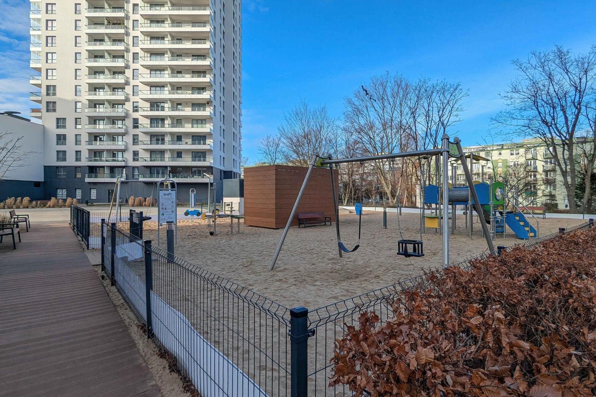 Apartment Bright Obroncow Wybrzeza With Parking By Renters Gdansk